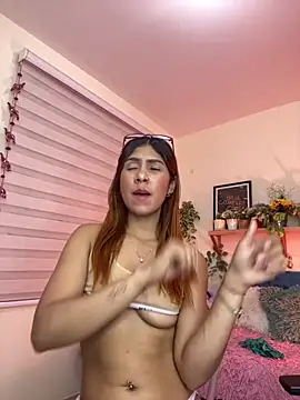 Snapshot of soy_sarah_ chatting on February 2025 09:58:01 AM soy sarah online show from February 2025 09:58:01 AM