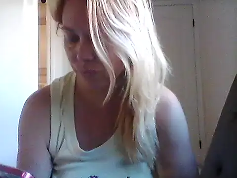 burrkitty online show from November 2025 10:33:02 PM