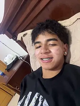 JoanG10 online show from November 2025 11:29:01 PM