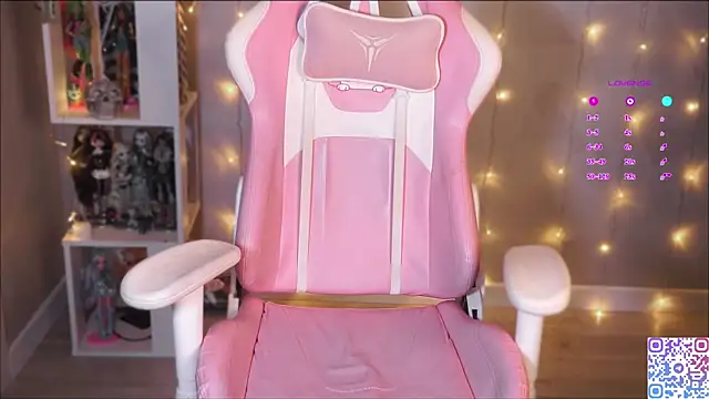 Snapshot of hikmurr chatting on November 2025 08:43:02 PM hikmurr online show from November 2025 08:43:02 PM