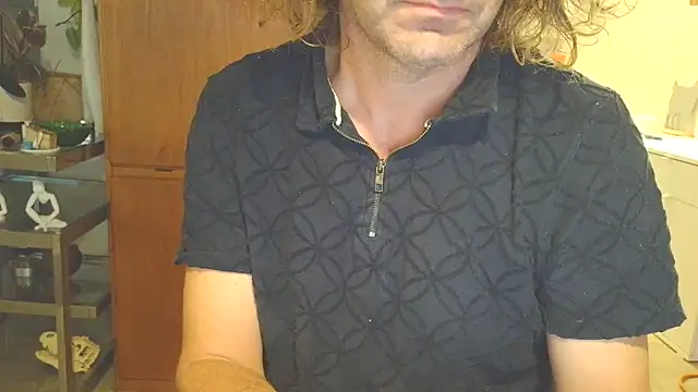 Snapshot of costanza7070 chatting on November 2025 01:04:01 AM costanza7070 online show from November 2025 01:04:01 AM