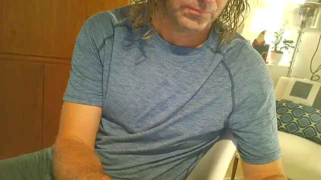 Snapshot of costanza7070 chatting on November 2025 02:33:01 AM costanza7070 online show from November 2025 02:33:01 AM