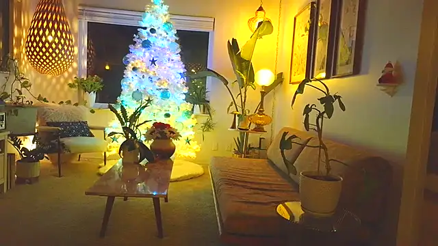 Snapshot of costanza7070 chatting on December 2025 04:18:02 AM costanza7070 online show from December 2025 04:18:02 AM