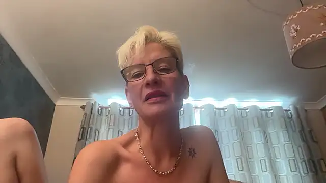 Snapshot of JennyHazel1 chatting on June 2026 11:34:01 AM JennyHazel1 online show from June 2026 11:34:01 AM