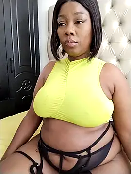 Snapshot of bigbootyboohle chatting on October 2025 08:00:02 AM bigbootyboohle online show from October 2025 08:00:02 AM