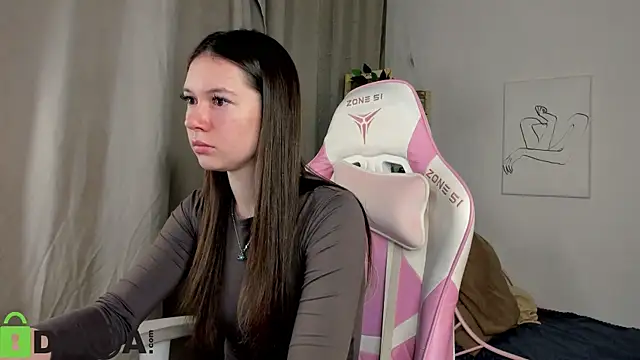 Snapshot of Nicole_Charm chatting on October 2025 09:02:02 PM Nicole Charm online show from October 2025 09:02:02 PM