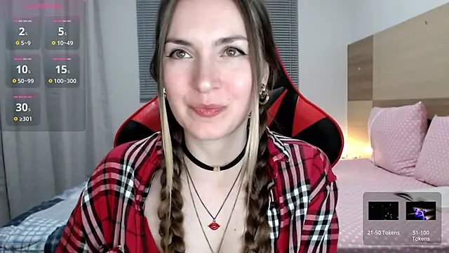 Snapshot of Naughty_Annn chatting on December 2025 02:38:01 AM Naughty Annn online show from December 2025 02:38:01 AM