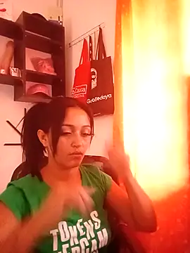 Snapshot of Renata_wilsom chatting on December 2024 03:26:01 PM Renata wilsom online show from December 2024 03:26:01 PM