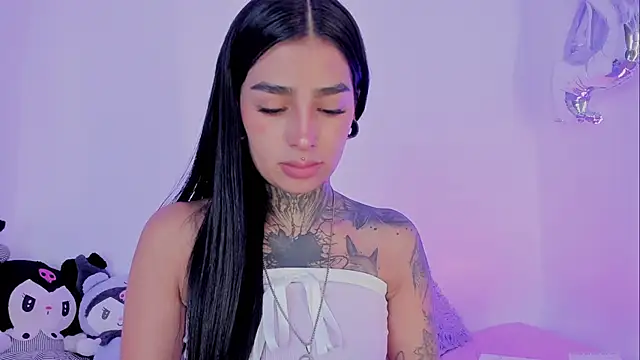 Snapshot of shadowcatt_ chatting on January 2025 07:03:01 PM shadowcatt online show from January 2025 07:03:01 PM