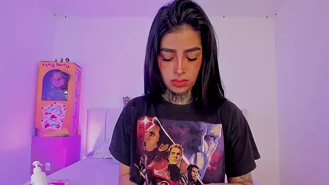 Snapshot of shadowcatt_ chatting on September 2025 03:23:01 PM shadowcatt online show from September 2025 03:23:01 PM