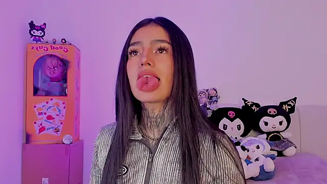 Snapshot of shadowcatt_ chatting on October 2025 11:12:02 PM shadowcatt online show from October 2025 11:12:02 PM