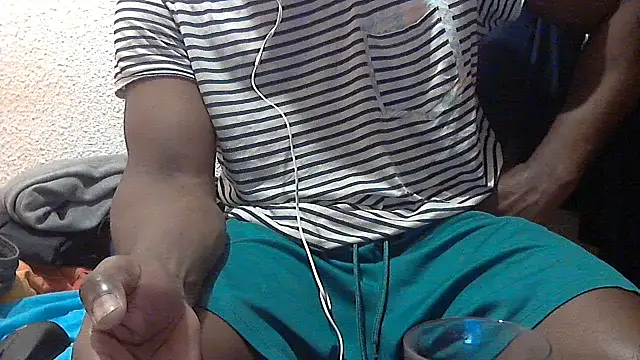 mmoiblack online show from May 2026 03:42:02 PM