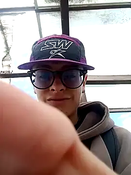 Snapshot of Cuervo_maniaco chatting on January 2025 04:21:02 PM Cuervo maniaco online show from January 2025 04:21:02 PM