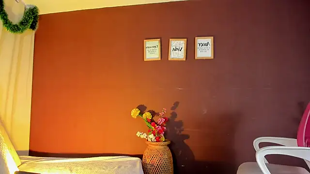 Snapshot of wini_fer chatting on December 2025 12:47:01 PM wini fer online show from December 2025 12:47:01 PM