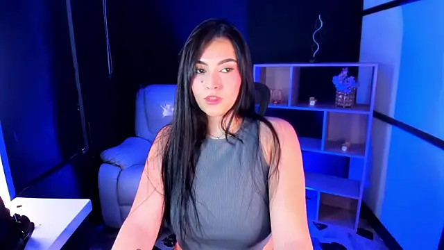 Snapshot of TifanyWhite_ chatting on December 2024 07:04:02 PM TifanyWhite online show from December 2024 07:04:02 PM