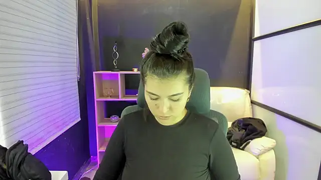 Snapshot of TifanyWhite_ chatting on March 2025 08:26:02 PM TifanyWhite online show from March 2025 08:26:02 PM