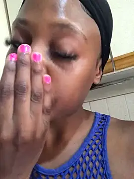 NAUGHTYSHALOTXX online show from December 2024 07:47:02 AM