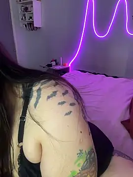 Mizztikaa online show from November 2025 06:57:01 PM