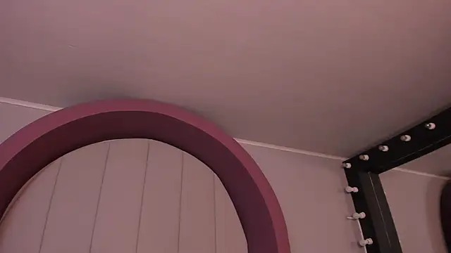 morganlake  online show from October 2025 03:40:01 AM