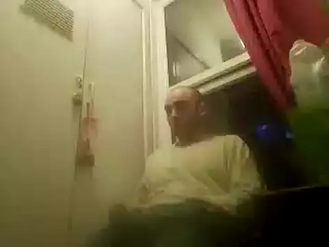 Snapshot of DrbigdickUK chatting on March 2025 07:45:02 PM DrbigdickUK online show from March 2025 07:45:02 PM