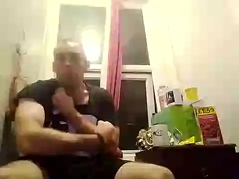 Snapshot of DrbigdickUK chatting on September 2025 10:09:01 PM DrbigdickUK online show from September 2025 10:09:01 PM