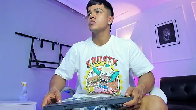 Snapshot of Rob_saenz_ chatting on November 2025 02:16:01 PM Rob saenz online show from November 2025 02:16:01 PM