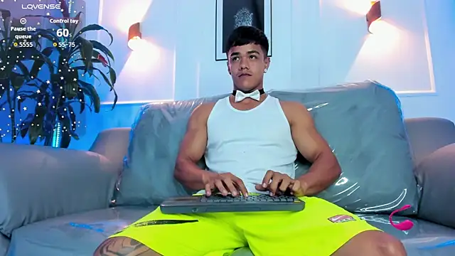 Snapshot of Rob_saenz_ chatting on November 2025 11:35:01 AM Rob saenz online show from November 2025 11:35:01 AM