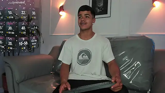 Snapshot of Rob_saenz_ chatting on December 2025 02:26:01 PM Rob saenz online show from December 2025 02:26:01 PM