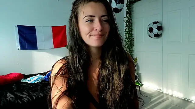 Snapshot of Sapphir3xoxo chatting on July 2026 12:23:01 PM Sapphir3xoxo online show from July 2026 12:23:01 PM