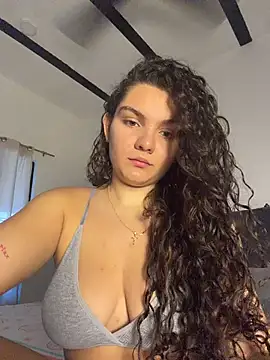 Snapshot of eva_y_marcelo chatting on June 2026 12:35:01 PM eva y marcelo online show from June 2026 12:35:01 PM