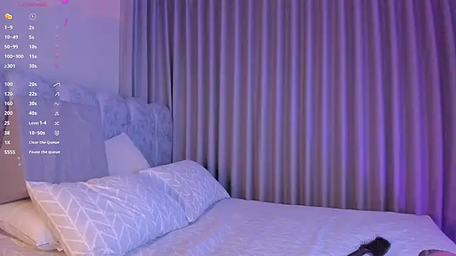 ashlyestone online show from December 2025 01:46:02 AM