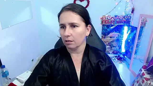 victoria jones online show from December 2025 05:51:02 PM