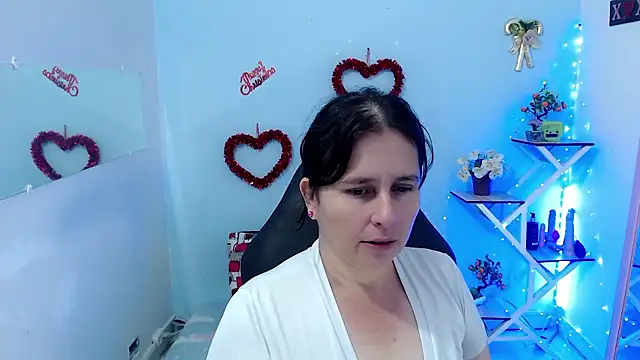 victoria jones online show from January 2026 02:41:01 PM