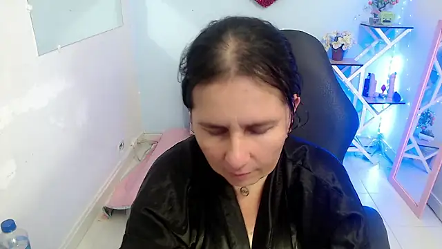 victoria jones online show from January 2026 07:04:02 PM