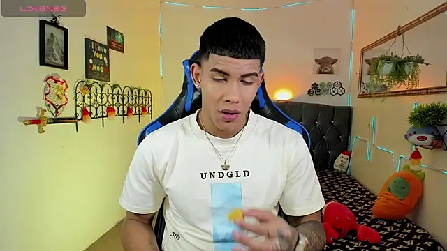 Damian latinxxx online show from February 2026 03:16:02 AM