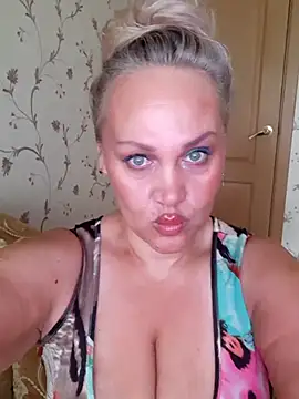 IsabellaBoni online show from July 2026 07:06:02 AM
