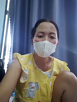 Snapshot of Baby-sexytits18 chatting on November 2025 01:47:01 AM Baby-sexytits18 online show from November 2025 01:47:01 AM