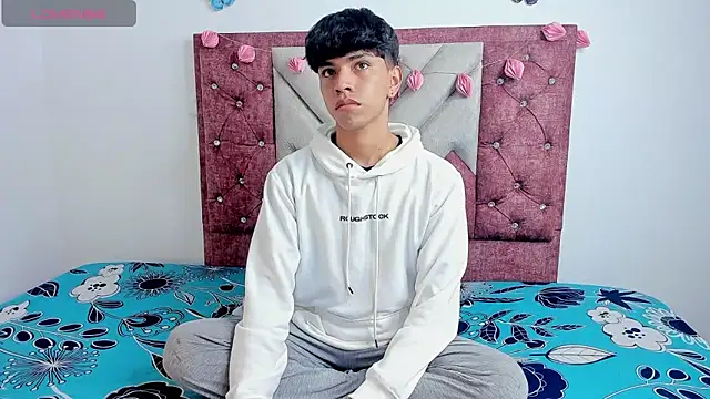 Snapshot of Santy_carrington chatting on March 2025 03:40:01 AM Santy carrington online show from March 2025 03:40:01 AM