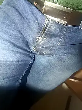 Snapshot of franko1987 chatting on February 2025 06:01:02 AM franko1987 online show from February 2025 06:01:02 AM