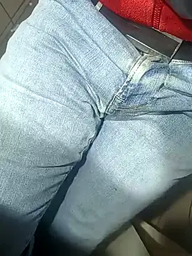 Snapshot of franko1987 chatting on February 2025 07:56:01 AM franko1987 online show from February 2025 07:56:01 AM