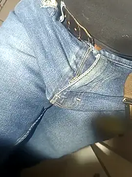 Snapshot of franko1987 chatting on March 2025 05:33:02 AM franko1987 online show from March 2025 05:33:02 AM