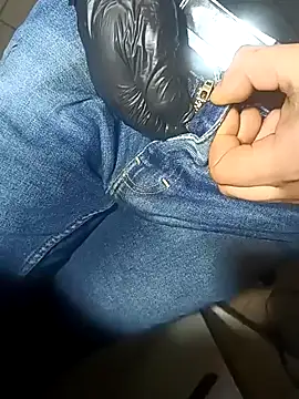 Snapshot of franko1987 chatting on March 2025 07:04:02 AM franko1987 online show from March 2025 07:04:02 AM