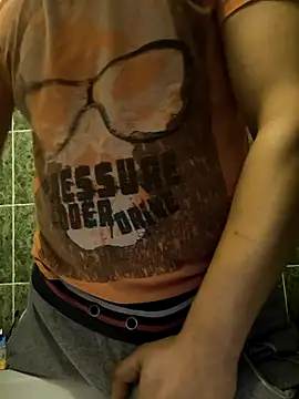 Snapshot of franko1987 chatting on February 2026 04:38:01 AM franko1987 online show from February 2026 04:38:01 AM