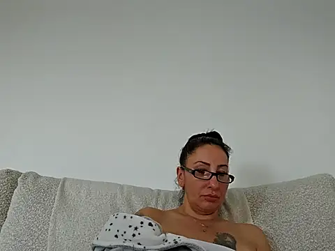 Misscorpion69 online show from November 2025 01:22:02 PM