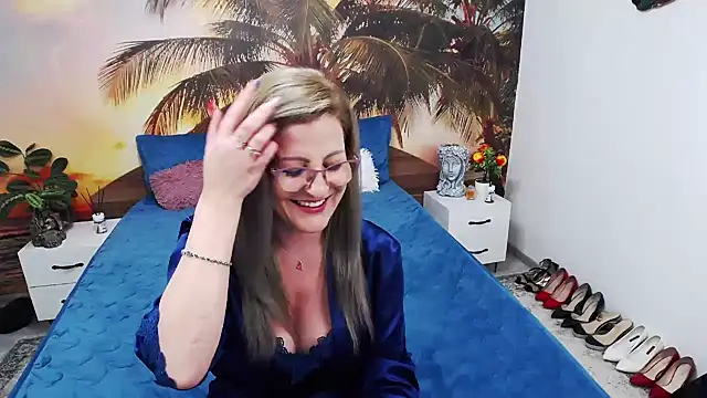 Snapshot of eviajoness chatting on February 2025 04:42:02 AM eviajoness online show from February 2025 04:42:02 AM