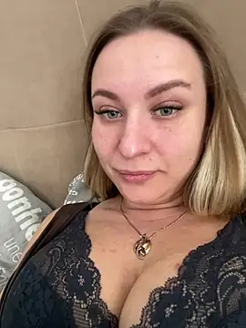 Snapshot of OlgaBuzzz chatting on February 2026 05:33:02 AM OlgaBuzzz online show from February 2026 05:33:02 AM