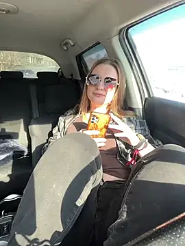 Snapshot of OlgaBuzzz chatting on February 2026 06:10:02 AM OlgaBuzzz online show from February 2026 06:10:02 AM