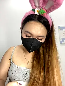 Snapshot of Odette68 chatting on October 2025 10:25:01 AM Odette68 online show from October 2025 10:25:01 AM