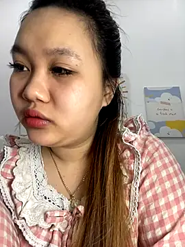 Snapshot of Odette68 chatting on November 2025 01:27:02 AM Odette68 online show from November 2025 01:27:02 AM