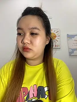 Snapshot of Odette68 chatting on November 2025 04:11:02 AM Odette68 online show from November 2025 04:11:02 AM